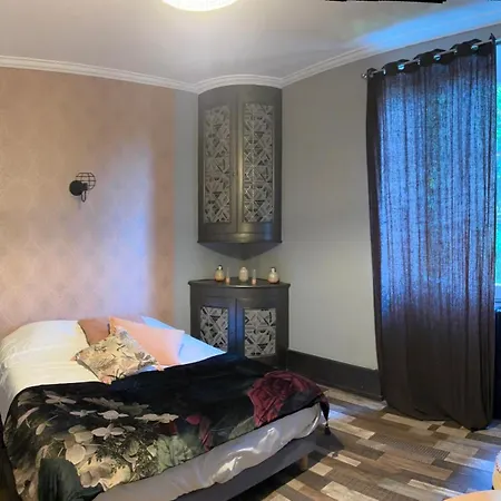 Le Cedre Bleu - Bed & Breakfast Chatenois (Jura)